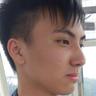 小高一跟王子家敬禮